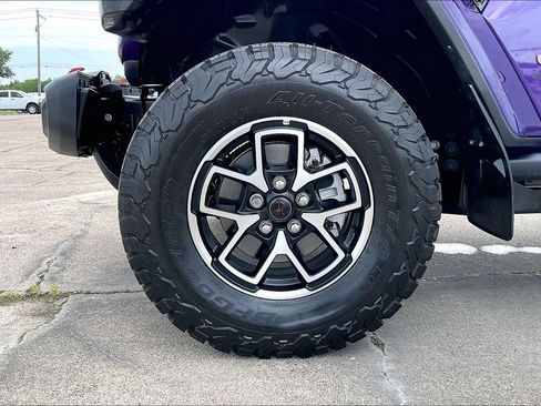 Used 2026 Jeep Wrangler Unlimited Rubicon AWD/4WD image 35