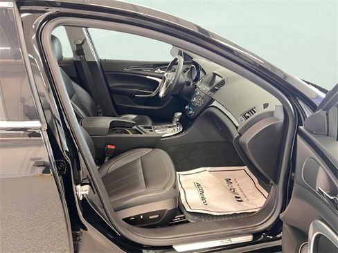 Used 2013 Buick Regal Premium image 11
