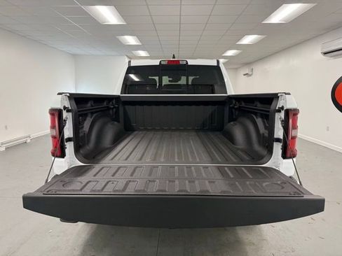 New 2026 RAM 1500 4x4 Crew Cab image 8