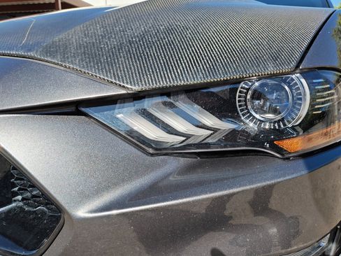 Used 2018 Ford Mustang GT Premium w/ GT Performance Package RWD image 9