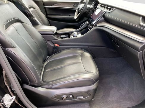 Certified 2022 Jeep Grand Cherokee Limited AWD/4WD image 26