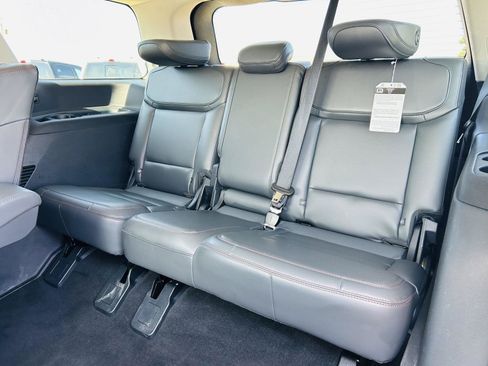 Used 2025 Ford Expedition Active AWD/4WD image 34
