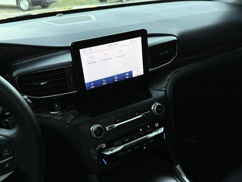 Used 2020 Ford Explorer Limited RWD image 45