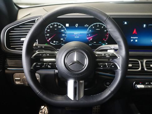 Used 2024 Mercedes-Benz GLS 450 4MATIC image 16