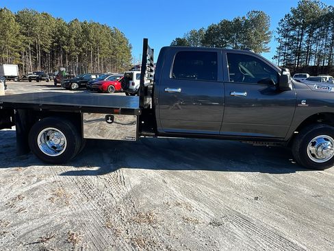 Used 2024 RAM 3500 Tradesman w/ Chrome Appearance Group image 7