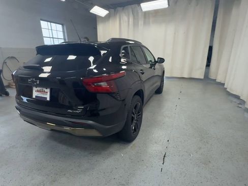 Certified 2024 Chevrolet Trax ACTIV w/ Driver Confidence Package FWD image 8