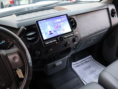 Used 2015 Ford F250 XL w/ Power Equipment Group image 10