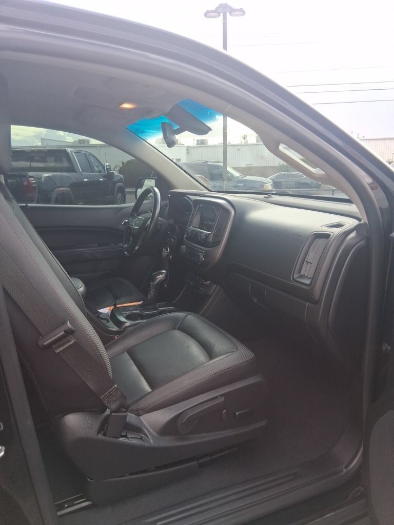 Used 2022 GMC Canyon AT4 w/ Trailering Package AWD/4WD image 11