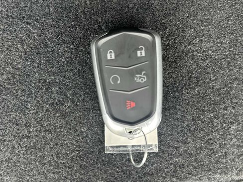 Used 2021 Chevrolet Trax LT w/ Premium Seat Package AWD/4WD image 36