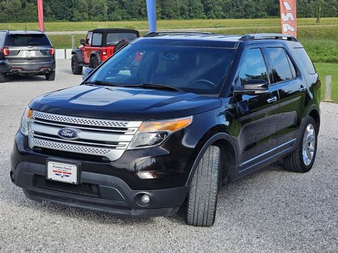 Used 2013 Ford Explorer XLT FWD image 3