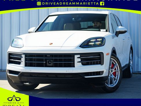 Used 2025 Porsche Cayenne S w/ Premium Package Plus image 1
