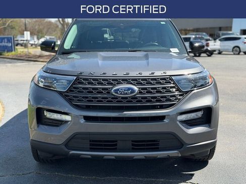 Certified 2022 Ford Explorer XLT w/ Equipment Group 202A image 3