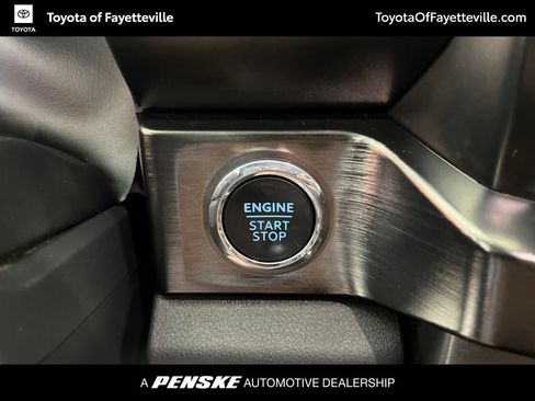Used 2023 Ford F250 Lariat w/ Lariat Ultimate Package AWD/4WD image 35