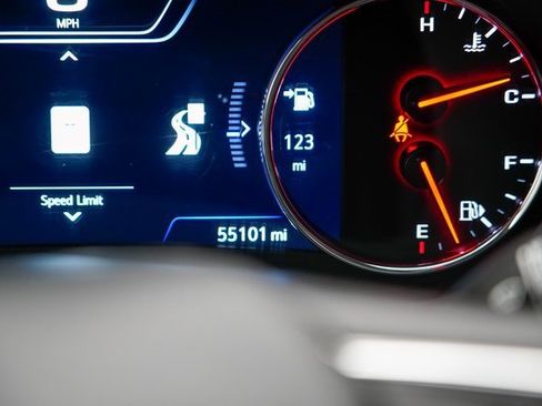 Used 2024 Chevrolet Malibu LT image 33