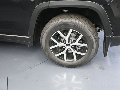 New 2025 Jeep Grand Cherokee Limited w/ Trailer Tow Package image 15