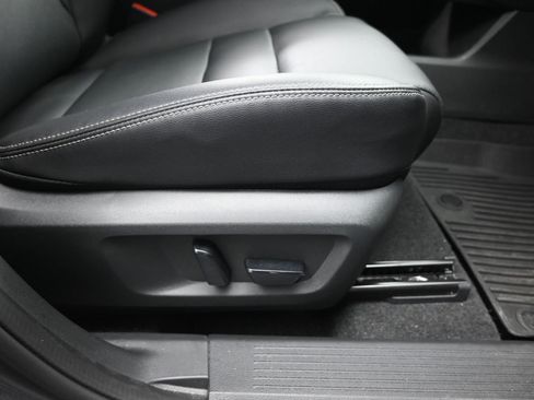 Certified 2023 Nissan Rogue SL w/ SL Premium Package FWD image 15