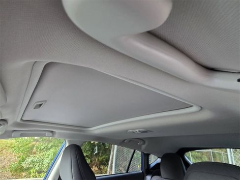 New 2025 Subaru Crosstrek 2.5i Premium image 9