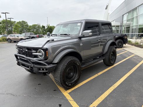 Used 2023 Ford Bronco Outer Banks w/ Sasquatch Package AWD/4WD image 3