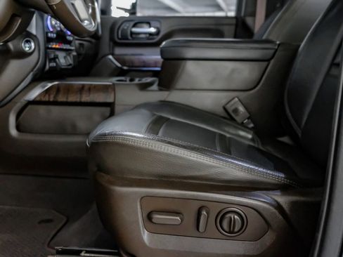 Used 2022 GMC Sierra 2500 Denali AWD/4WD image 30