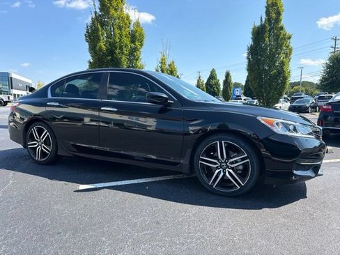 Used 2016 Honda Accord Sport image 4