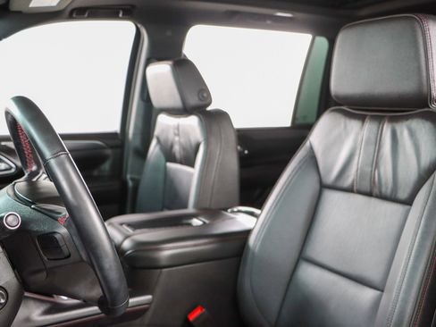 Used 2024 Chevrolet Suburban RST w/ Luxury Package image 27