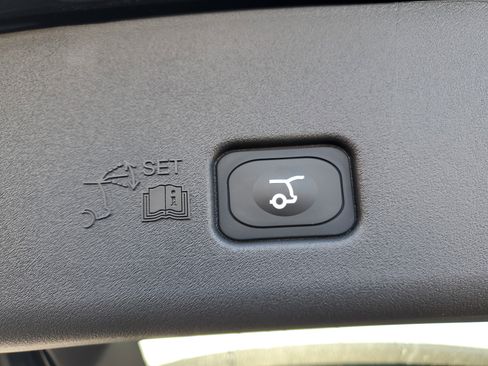 New 2026 Lincoln Nautilus Reserve w/ Jet Appearance Package image 34