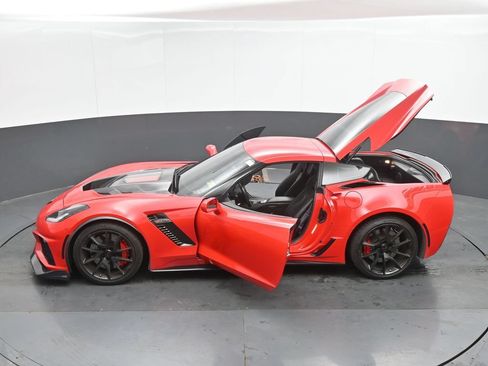 Used 2016 Chevrolet Corvette Z06 w/ 3LZ Preferred Equipment Group RWD image 52