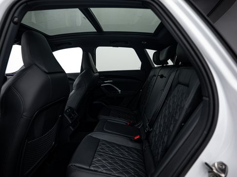 New 2026 Audi SQ5 Premium Plus image 20