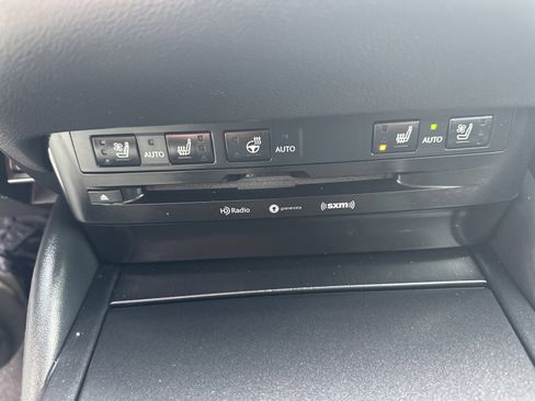 Used 2020 Lexus ES 350 w/ Premium Package image 16