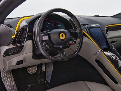 Used 2021 Ferrari Roma RWD image 22