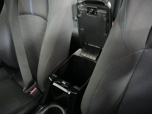 Used 2021 Toyota Corolla SE image 30