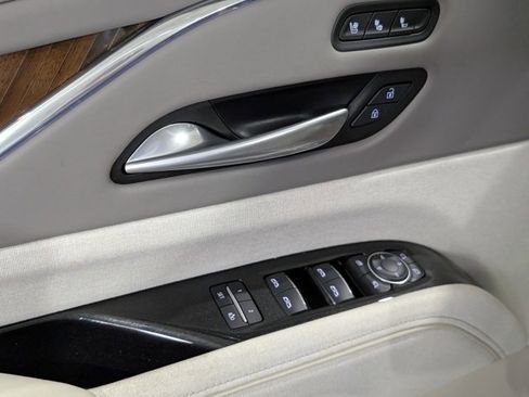 Certified 2024 Cadillac Escalade ESV Sport Platinum w/ LPO, ONYX Package image 25