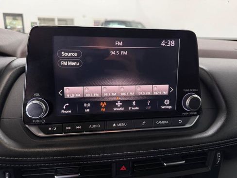 Used 2021 Nissan Rogue S FWD image 17