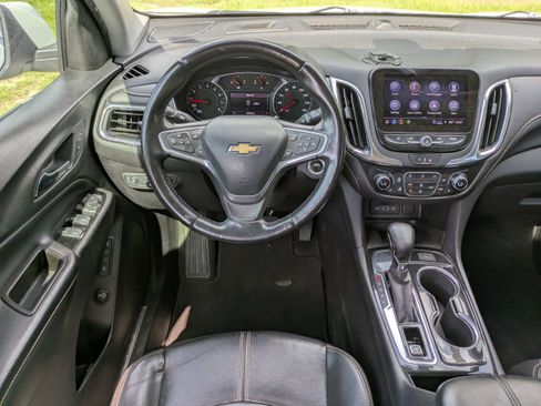 Certified 2022 Chevrolet Equinox Premier FWD image 16