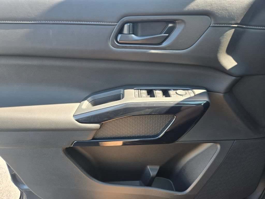 New 2026 Nissan Pathfinder SV FWD image 13