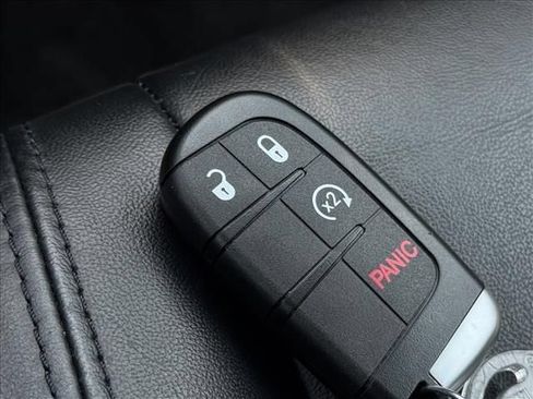 Used 2018 Jeep Grand Cherokee Limited RWD image 24