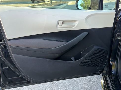 Used 2024 Toyota Corolla LE image 15