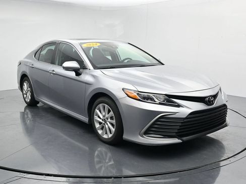 Used 2024 Toyota Camry LE w/ Convenience Package FWD image 2