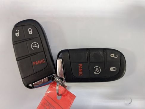 Used 2023 Jeep Compass Limited AWD/4WD image 34