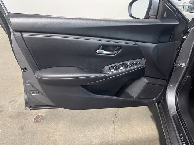Used 2024 Nissan Sentra SV FWD image 25