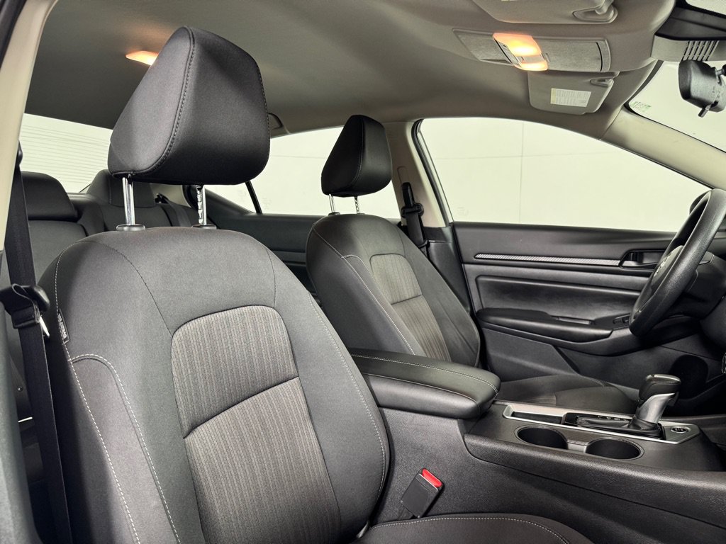 Used 2024 Nissan Altima 2.5 S FWD image 24