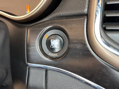 Used 2014 Jeep Grand Cherokee Limited w/ Trailer Tow Group IV image 23