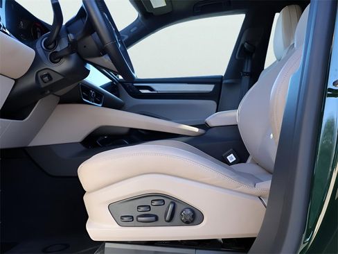 Certified 2024 Porsche Macan Turbo Electric image 37