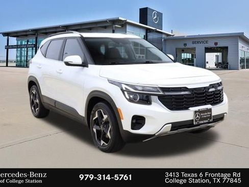 Used 2024 Kia Seltos EX FWD image 3