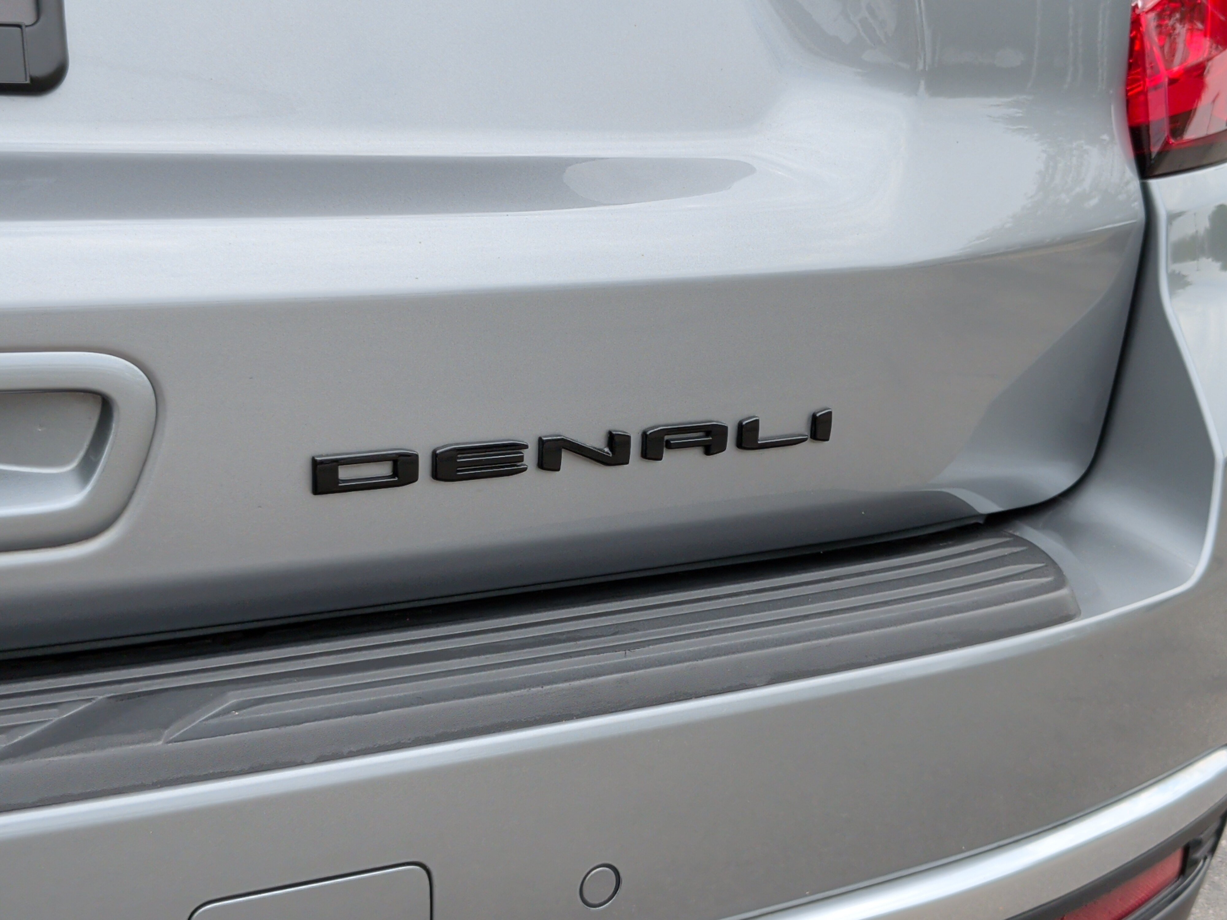 Used 2024 GMC Yukon Denali AWD/4WD image 11