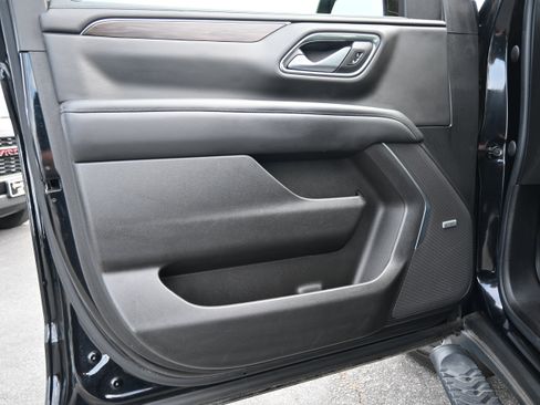 Used 2022 Chevrolet Tahoe Z71 w/ Luxury Package image 31