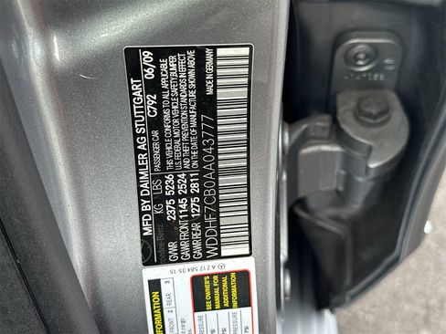 Used 2010 Mercedes-Benz E 550 E 550 image 31