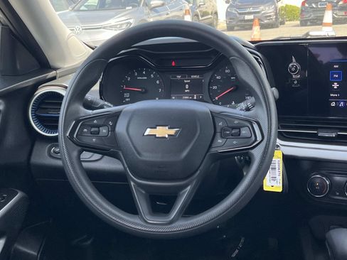 Used 2024 Chevrolet Trax LS w/ LS Convenience Package image 8