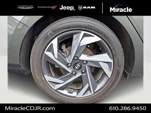 Used 2024 Hyundai Elantra Limited FWD image 8