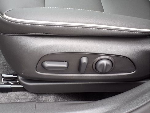 New 2026 Buick Envista Sport Touring image 21